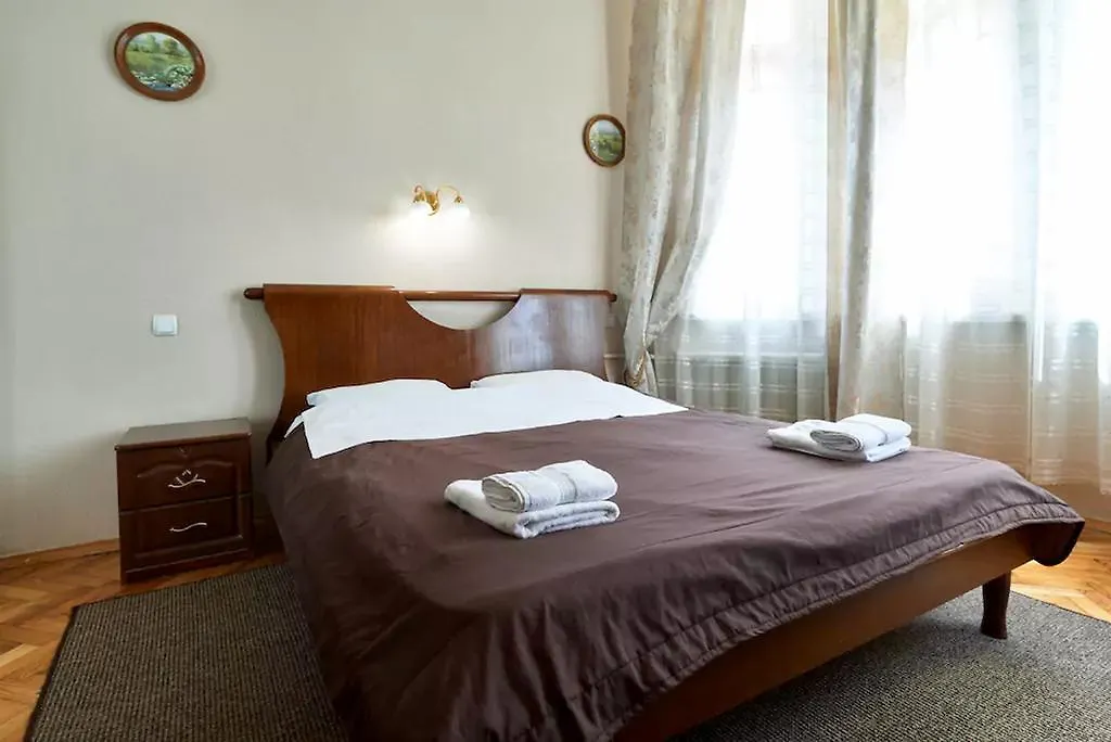 Home Hotel Apartments On Zoloti Vorota Kyiv