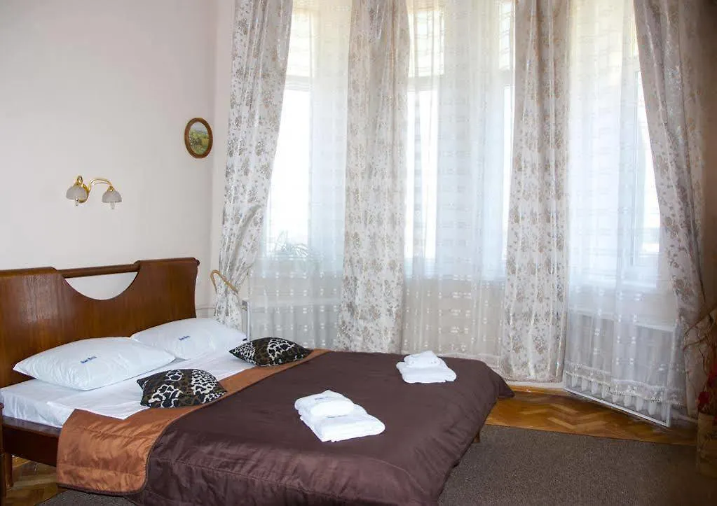 Home Hotel Apartments On Zoloti Vorota Kyiv 0*,