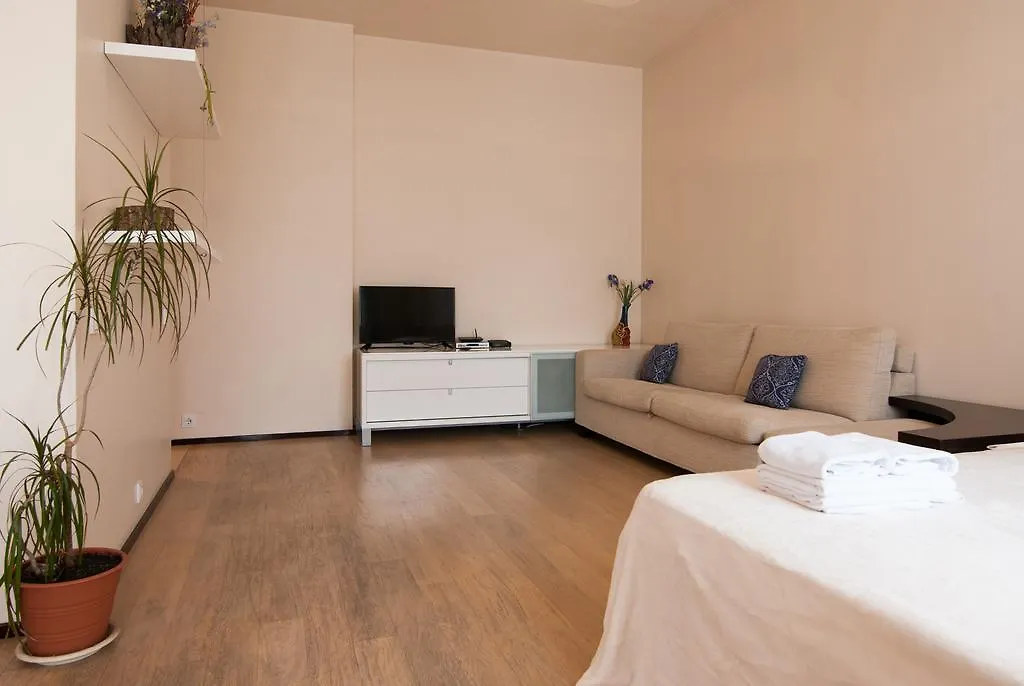 Home Hotel Apartments On Zoloti Vorota Kyiv