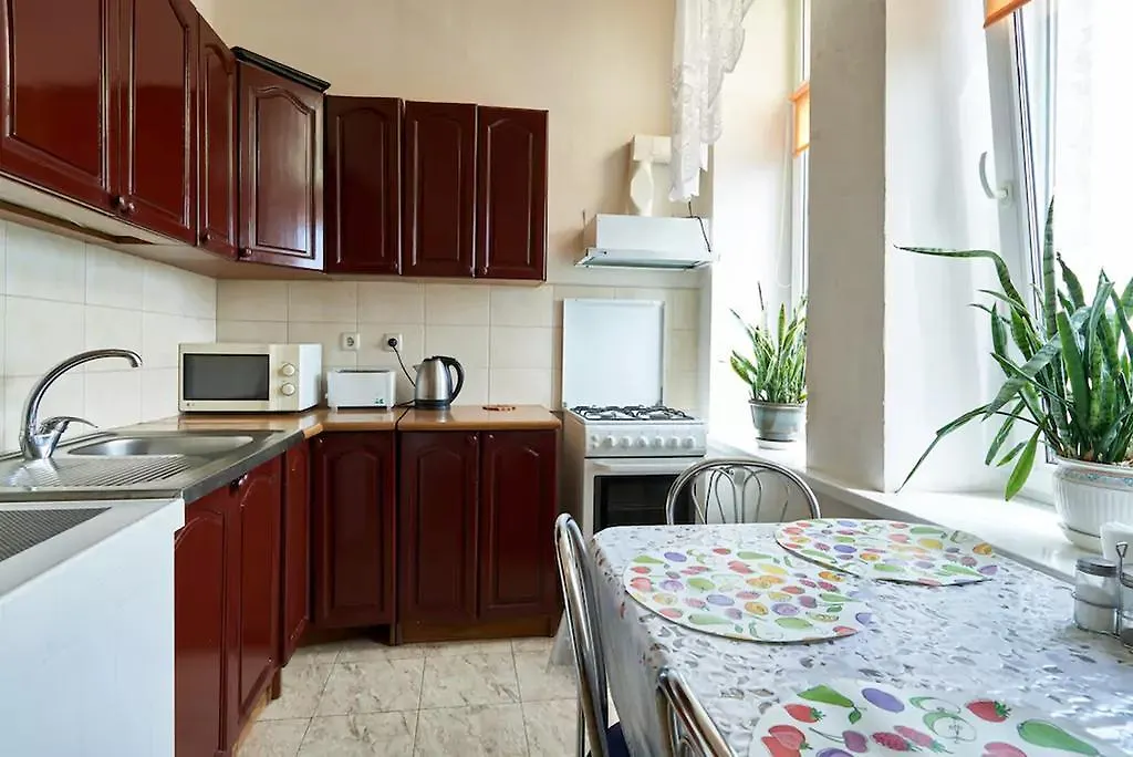 Home Hotel Apartments On Zoloti Vorota Kyiv Ukraine