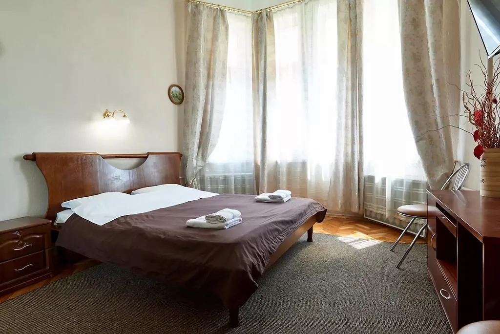 Home Hotel Apartments On Zoloti Vorota Kyjev Ukrajina