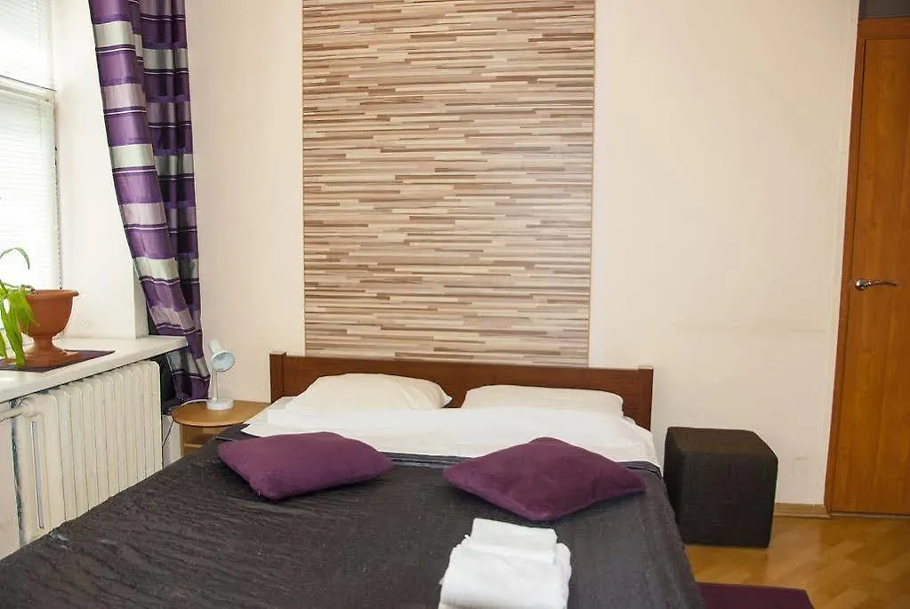 Home Hotel Apartments On Zoloti Vorota Kyiv Ukraine