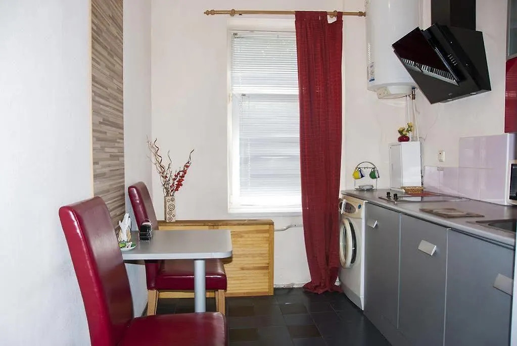 Home Hotel Apartments On Zoloti Vorota Kyiv