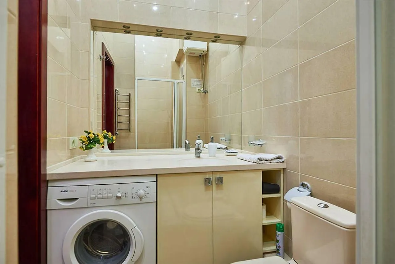 Home Hotel Apartments On Zoloti Vorota Kyiv