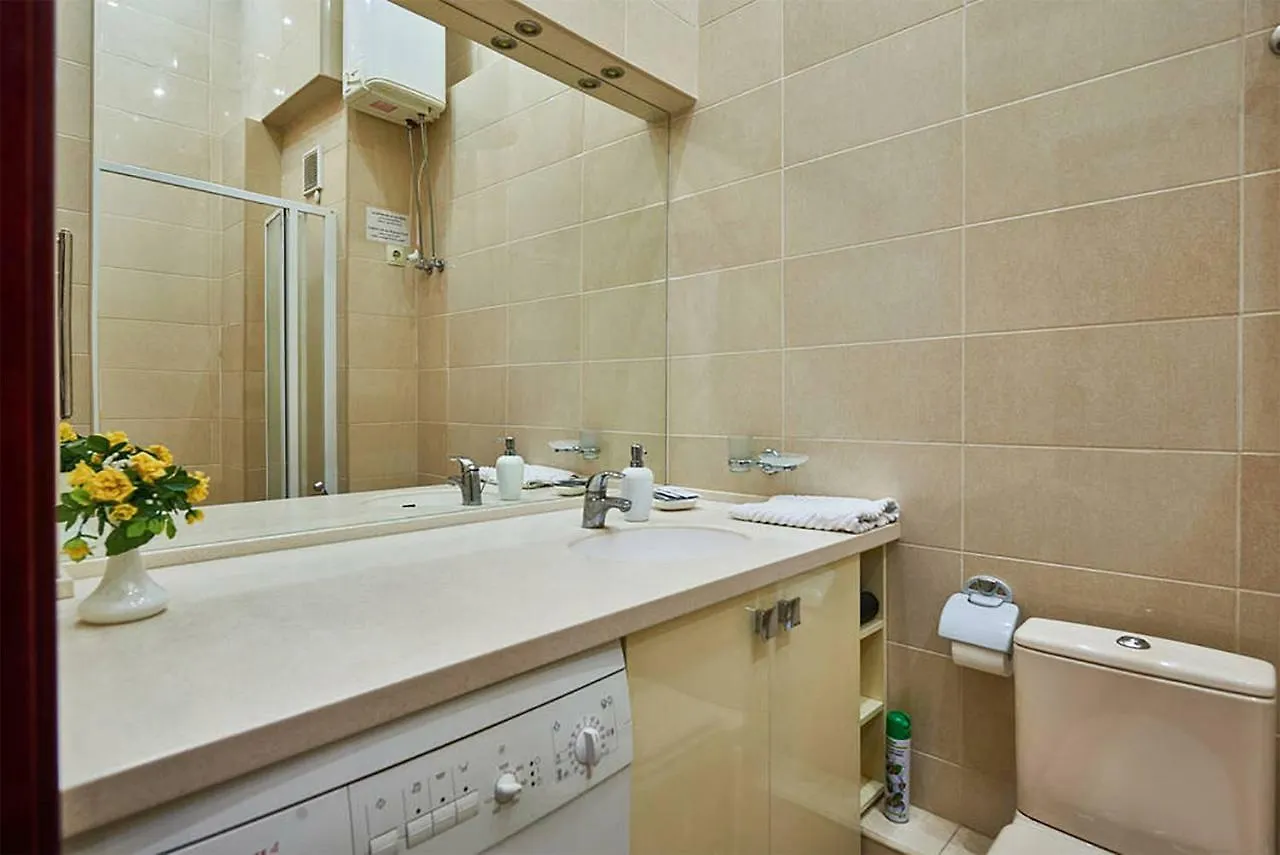 Home Hotel Apartments On Zoloti Vorota Kyjev