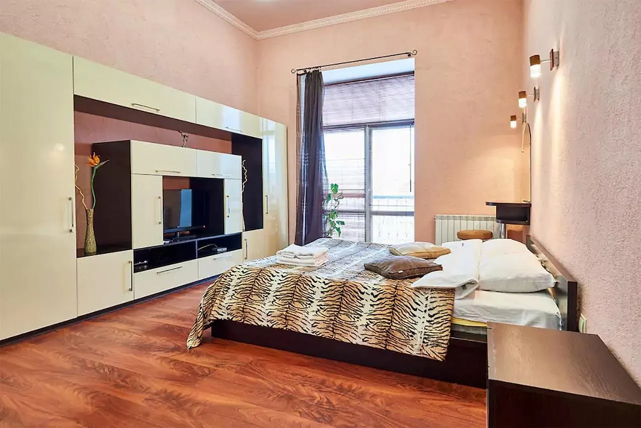 Home Hotel Apartments On Zoloti Vorota Kyiv 0*,
