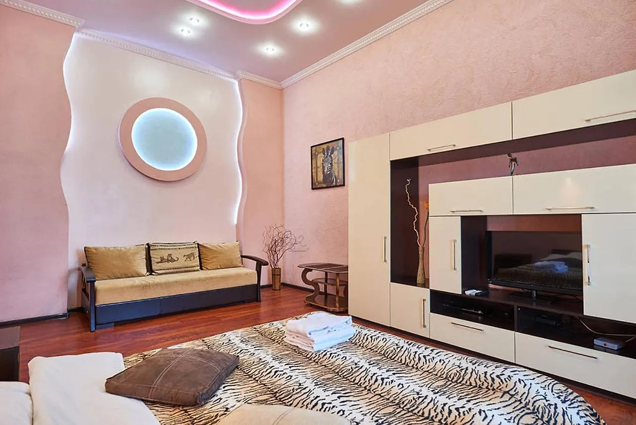 Home Hotel Apartments On Zoloti Vorota Kyiv