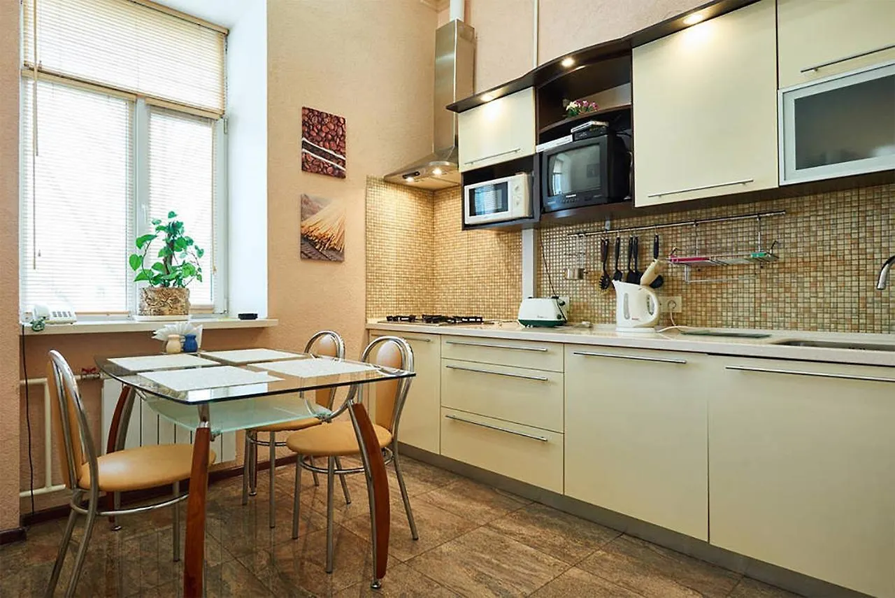 Home Hotel Apartments On Zoloti Vorota Kyiv Ukraine
